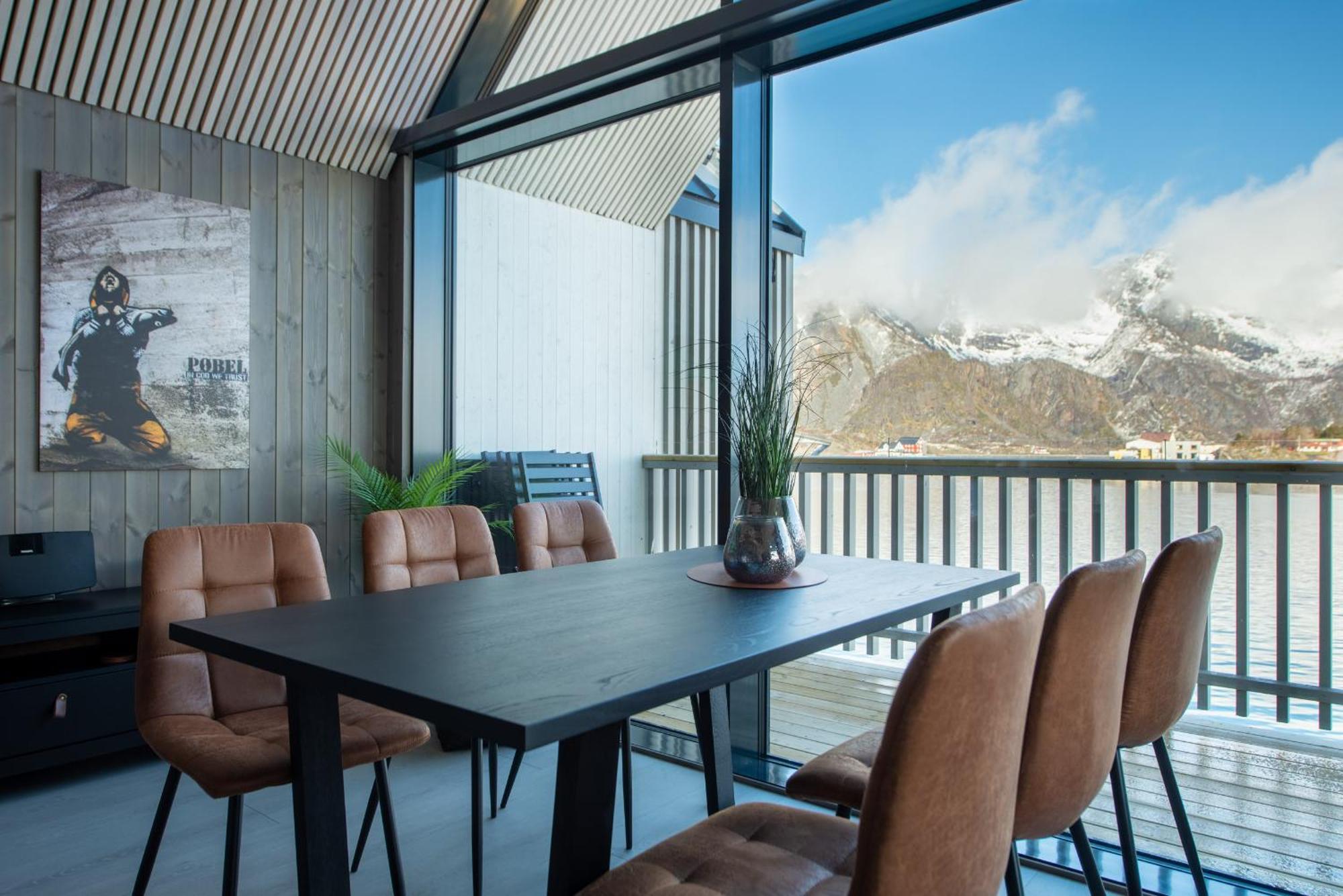 Cornerview Apartment Henningsvær Extérieur photo