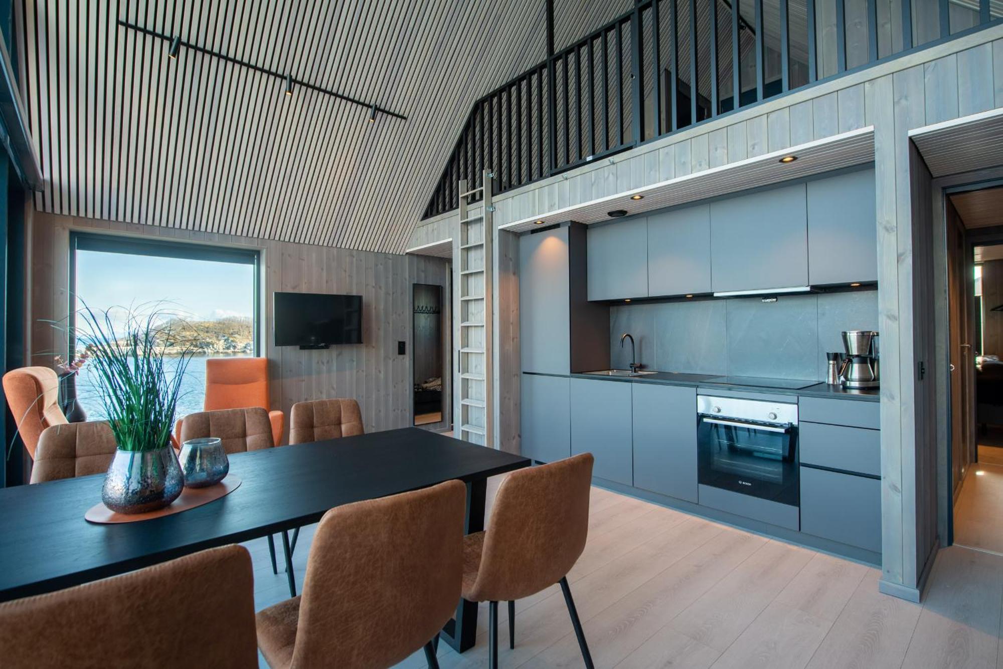Cornerview Apartment Henningsvær Extérieur photo